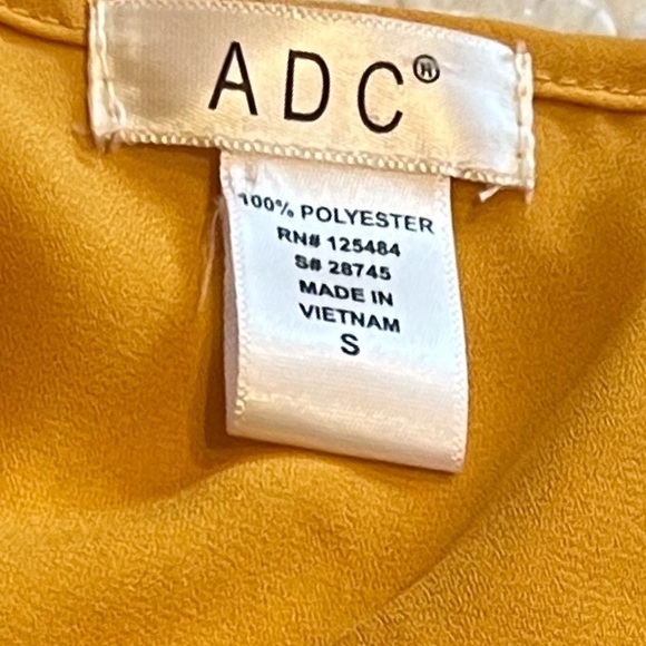 ADC cross front short sleeve lightweight blouse top pullover yellow small - Picture 4 of 7